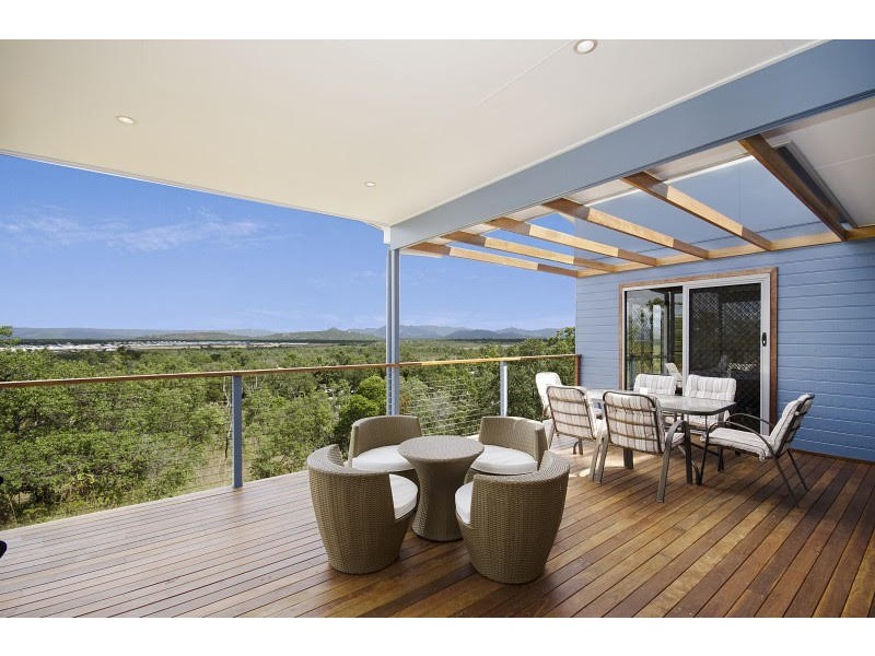 49 Deedes Crescent, Bushland Beach QLD 4818