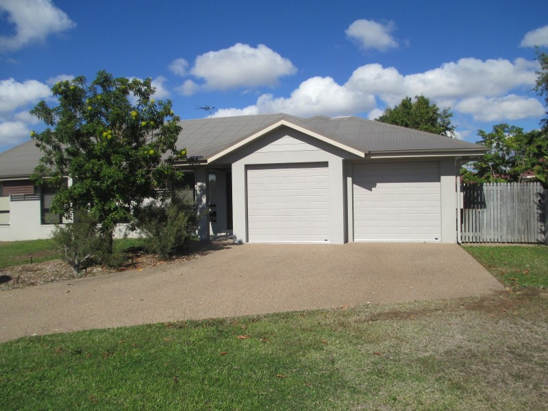 2/16 Marita Court, Bushland Beach QLD 4818