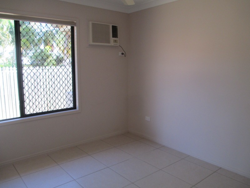 2/16 Marita Court, Bushland Beach QLD 4818