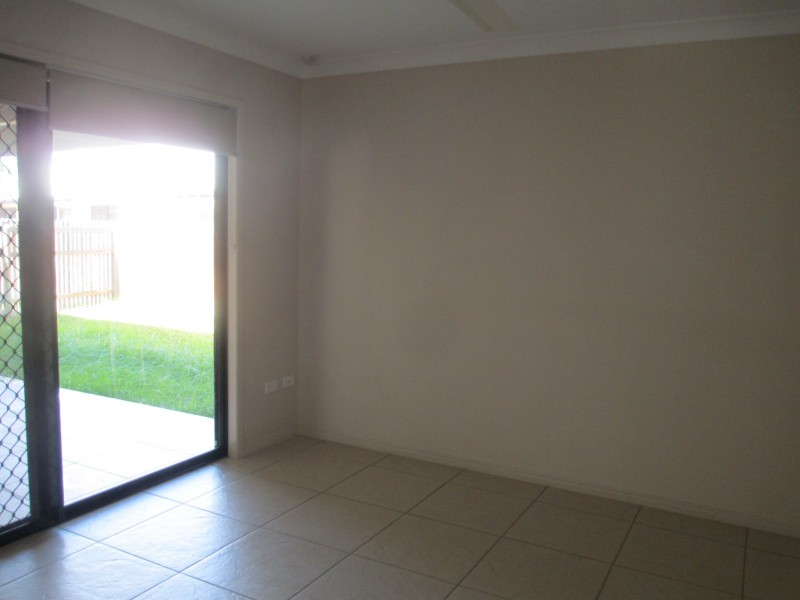 2/16 Marita Court, Bushland Beach QLD 4818