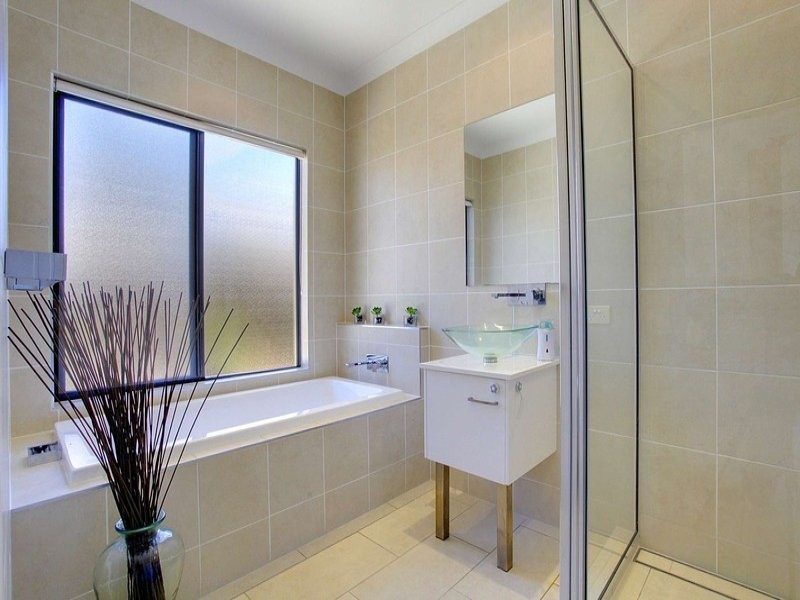 42 Donostia Crescent, Bushland Beach QLD 4818