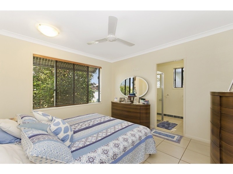 34 Seabrook Circuit, Bushland Beach QLD 4818