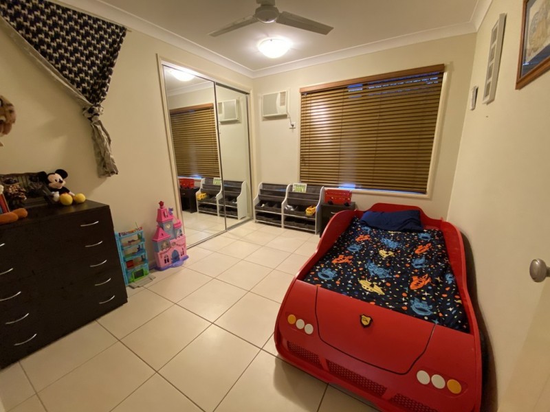 34 Seabrook Circuit, Bushland Beach QLD 4818