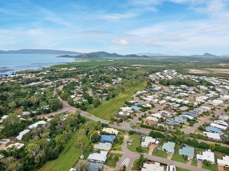 34 Seabrook Circuit, Bushland Beach QLD 4818