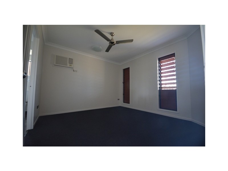 59 Hillock Crescent, Bushland Beach QLD 4818