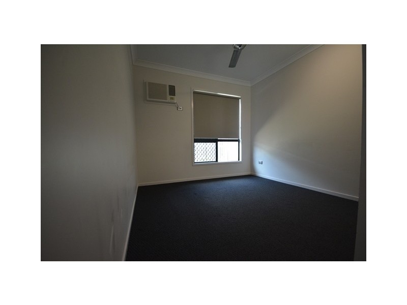 59 Hillock Crescent, Bushland Beach QLD 4818