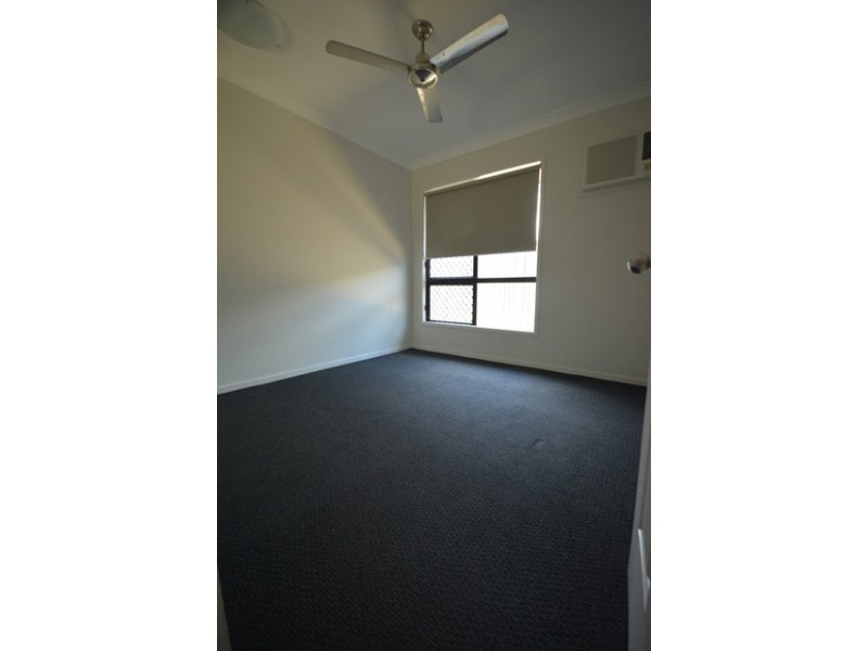 59 Hillock Crescent, Bushland Beach QLD 4818