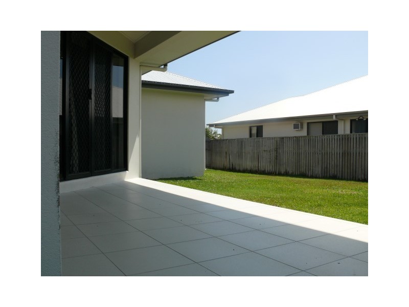 59 Hillock Crescent, Bushland Beach QLD 4818