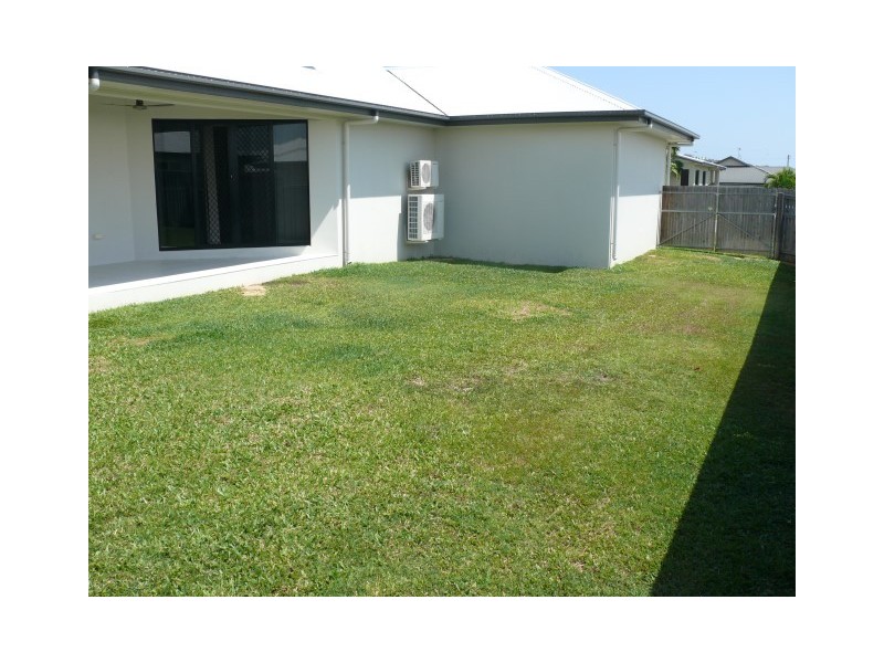59 Hillock Crescent, Bushland Beach QLD 4818