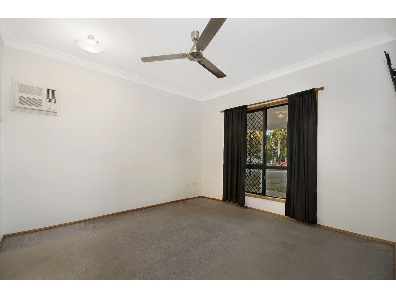 34 Greentree Cct, Bushland Beach QLD 4818