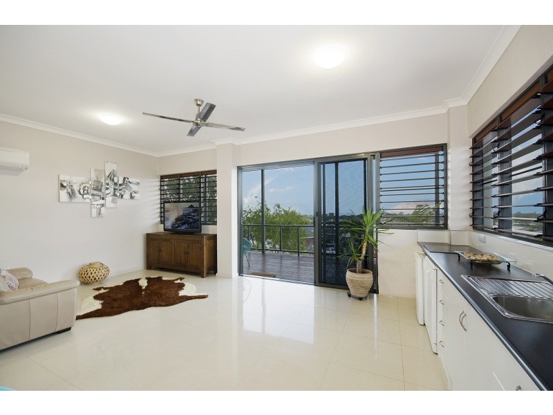 15 Genesta Court, Bushland Beach QLD 4818