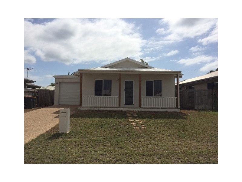 120 Daintree Drive, Bushland Beach QLD 4818