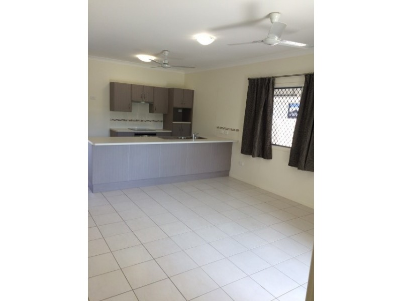 120 Daintree Drive, Bushland Beach QLD 4818