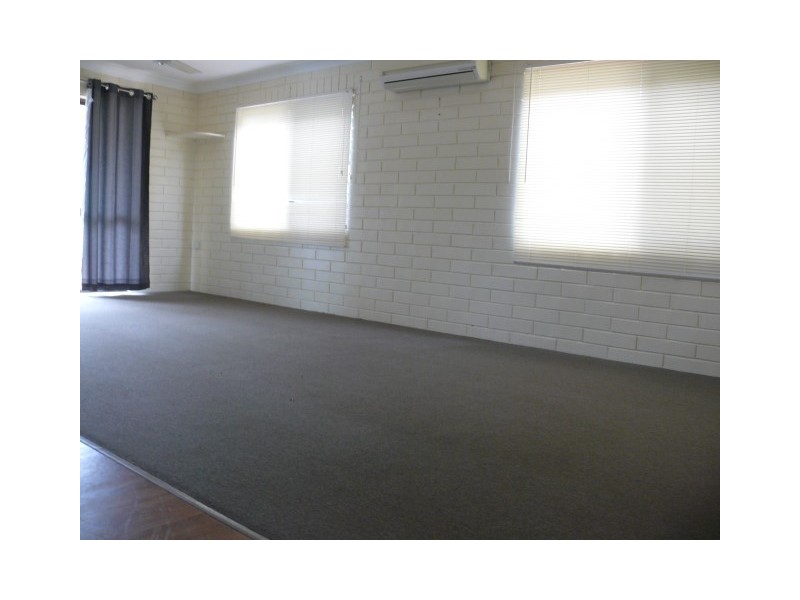 9 Balsam Street, Bushland Beach QLD 4818