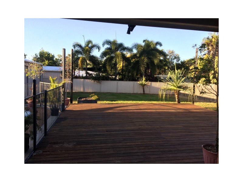 9 Balsam Street, Bushland Beach QLD 4818