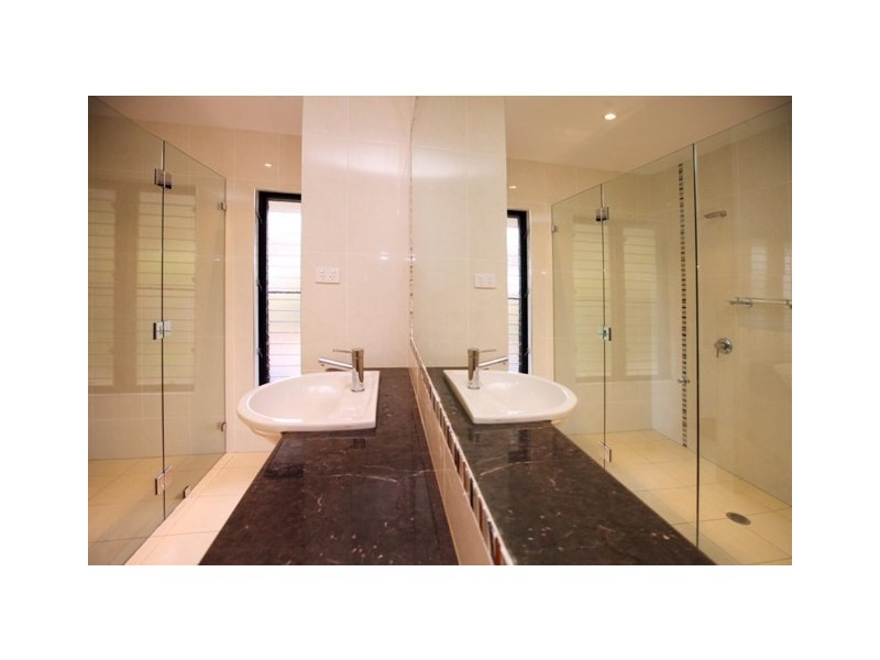 28B Jamaica Crescent, Bushland Beach QLD 4818