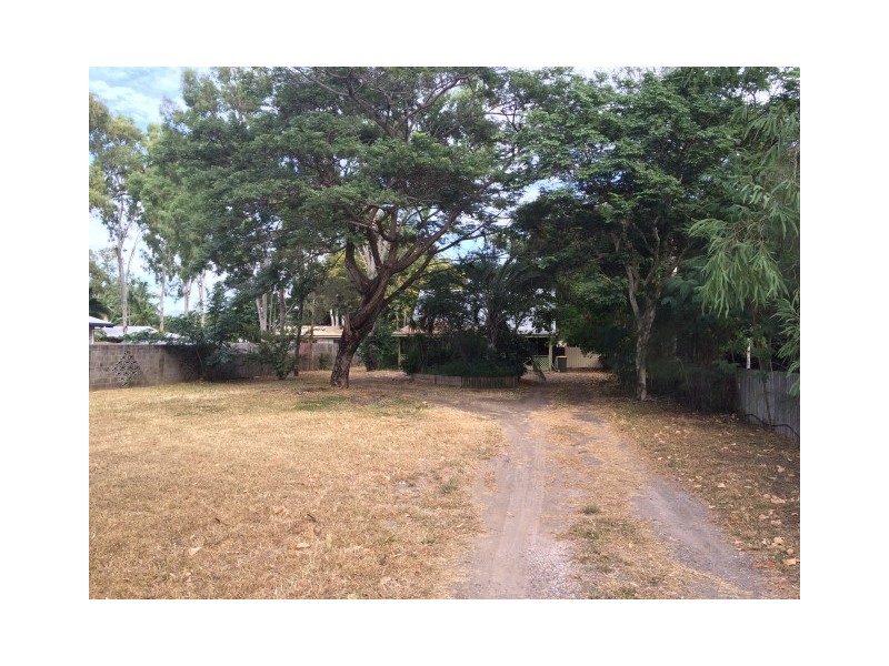 1327 Riverway Drive, Kelso QLD 4815