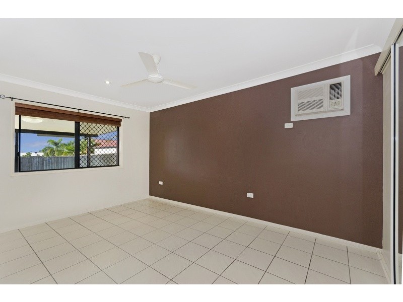2 Buller Close, Mount Louisa QLD 4814