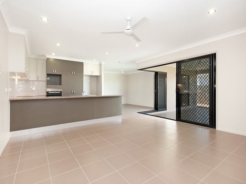 35 Kirrama Way, Bushland Beach QLD 4818