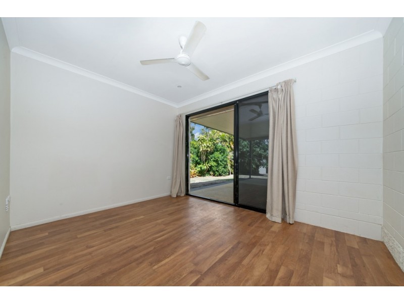 4 Lotus ct, Bushland Beach QLD 4818