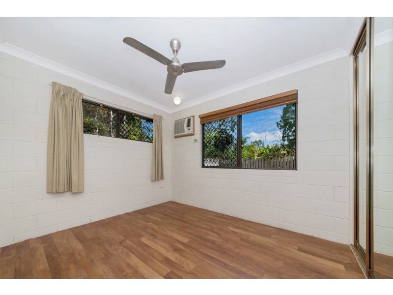 4 Lotus ct, Bushland Beach QLD 4818