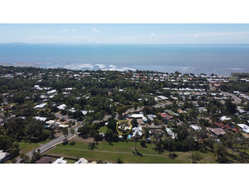 4 Lotus ct, Bushland Beach QLD 4818