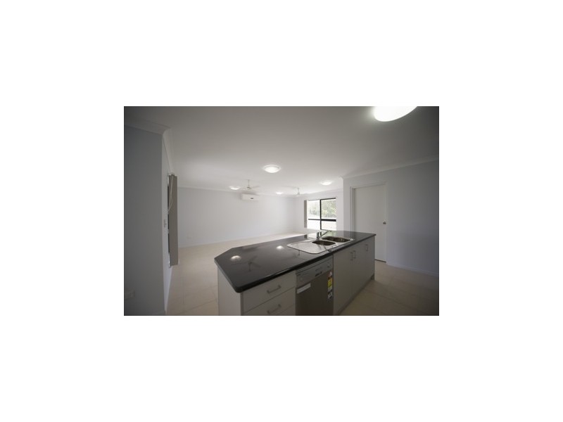 22 Currawinya Court, Bushland Beach QLD 4818