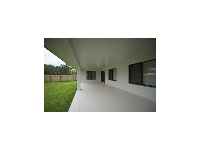 22 Currawinya Court, Bushland Beach QLD 4818