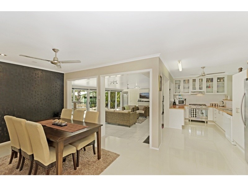 7 Ebony Court, Bushland Beach QLD 4818