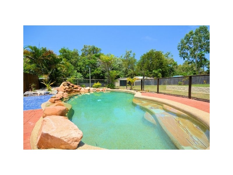 71 Marina Drive, Bushland Beach QLD 4818