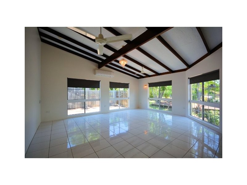 71 Marina Drive, Bushland Beach QLD 4818