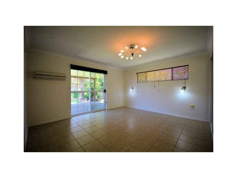 71 Marina Drive, Bushland Beach QLD 4818