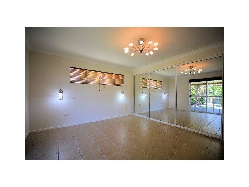 71 Marina Drive, Bushland Beach QLD 4818