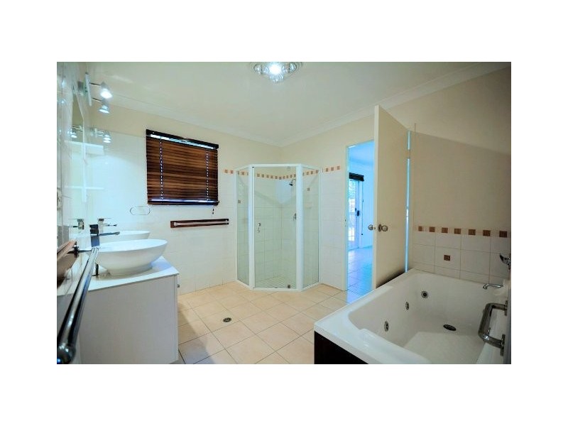 71 Marina Drive, Bushland Beach QLD 4818