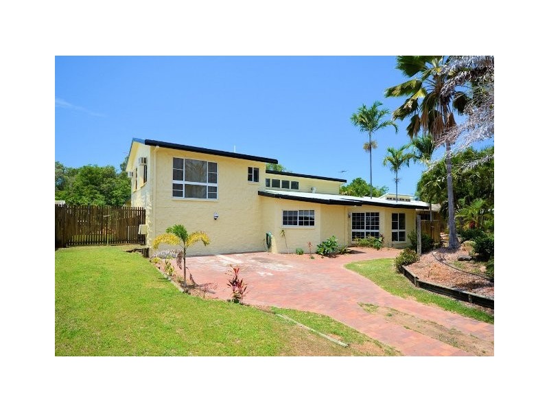 71 Marina Drive, Bushland Beach QLD 4818