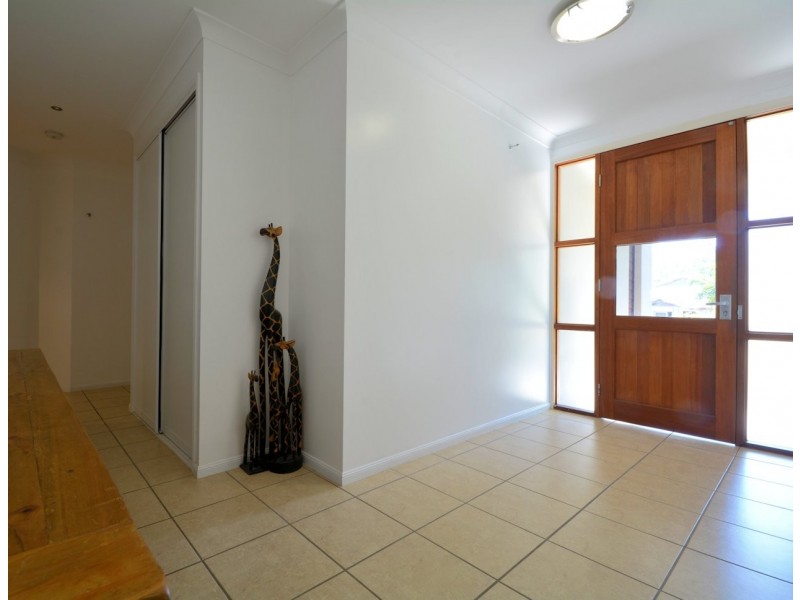 22 Greentree Circuit, Bushland Beach QLD 4818