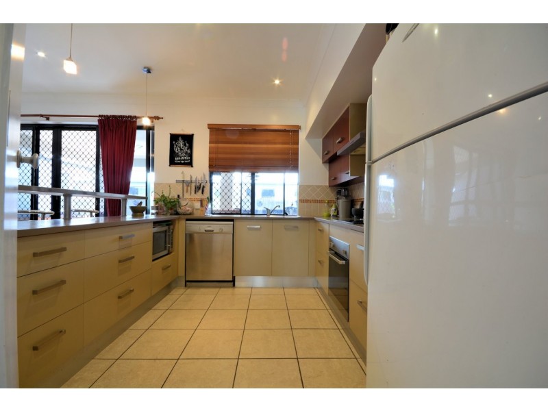 22 Greentree Circuit, Bushland Beach QLD 4818