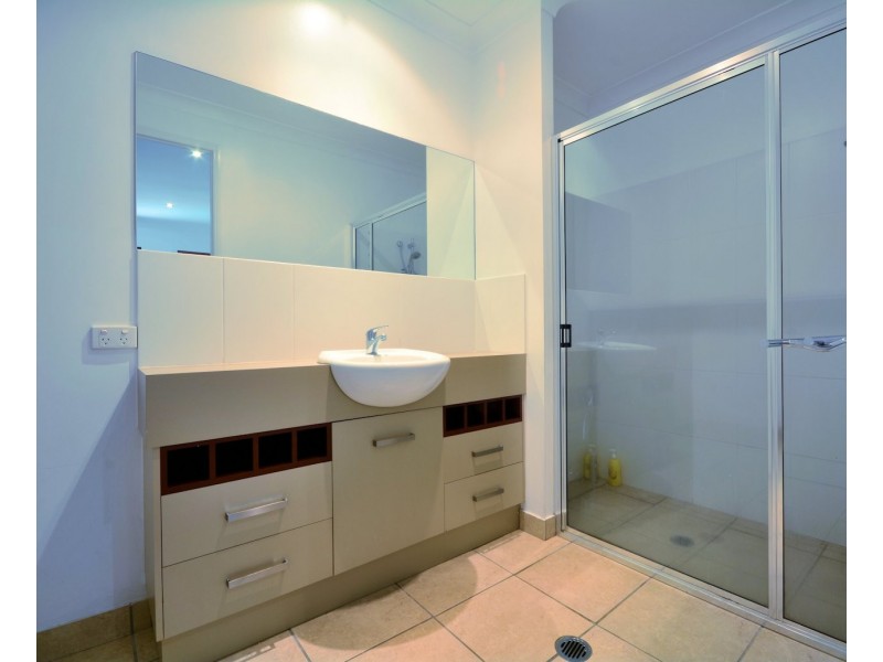 22 Greentree Circuit, Bushland Beach QLD 4818