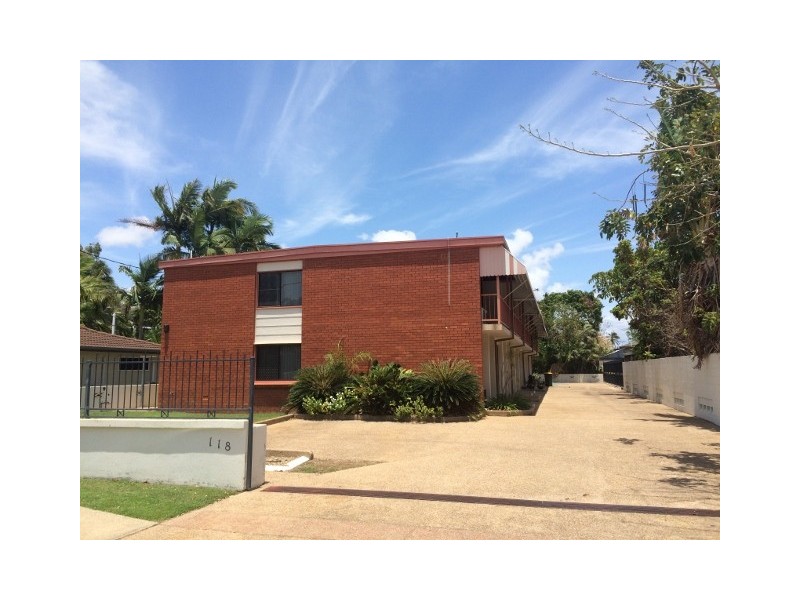 2/118 Cook Street, North Ward QLD 4810