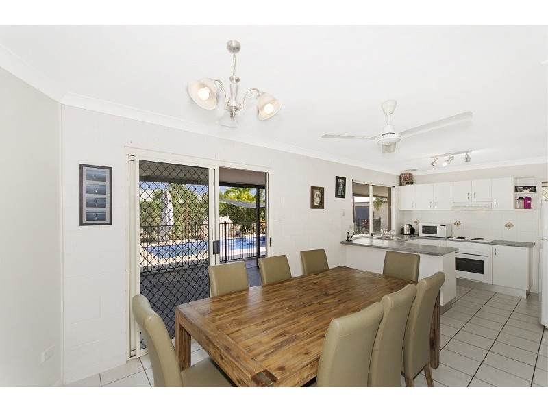 9 Duroy Street, Mount Low QLD 4818