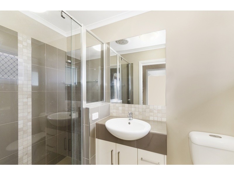 30 Ellenor Street, Mount Low QLD 4818