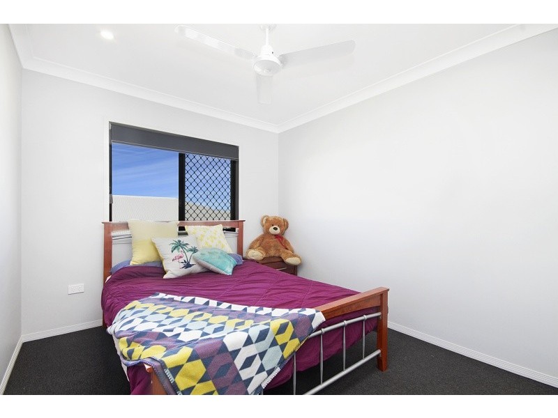 12 Fremont Street, Mount Low QLD 4818