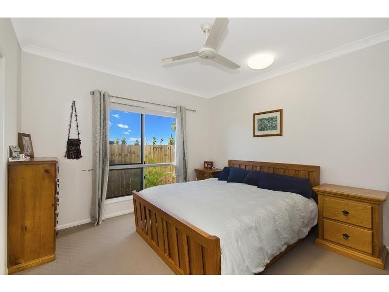 2 Dune Parade, Bushland Beach QLD 4818