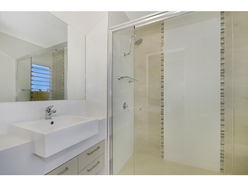 2 Dune Parade, Bushland Beach QLD 4818