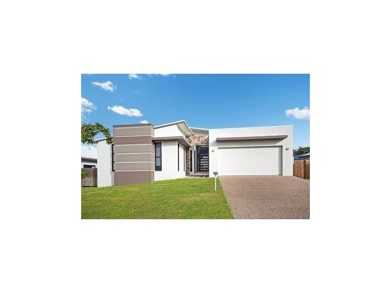 13 Helvellyn Street, Bushland Beach QLD 4818
