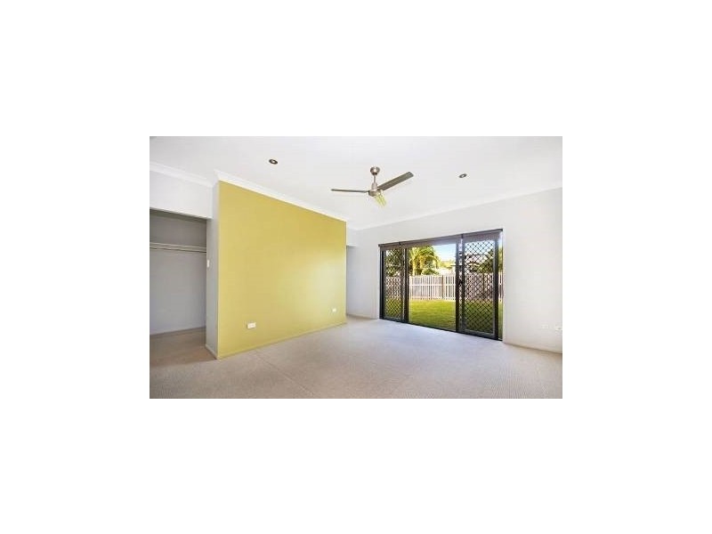 13 Helvellyn Street, Bushland Beach QLD 4818