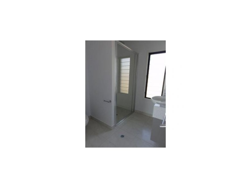 51 Rattray Street, Bushland Beach QLD 4818