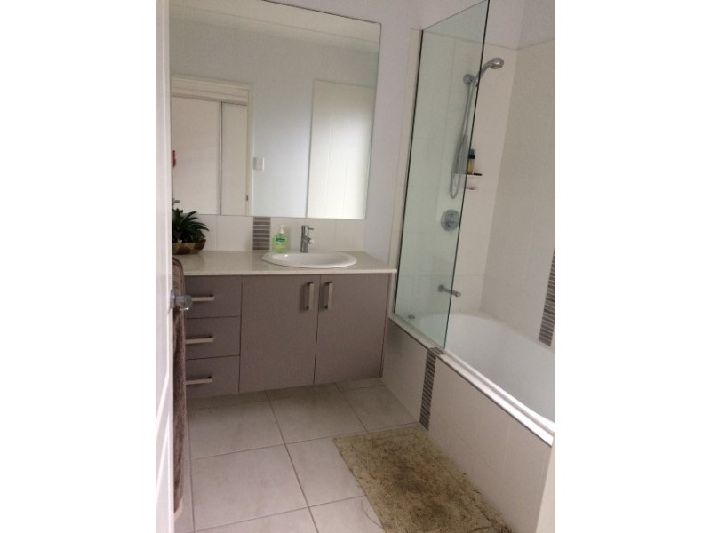 51 Rattray Street, Bushland Beach QLD 4818