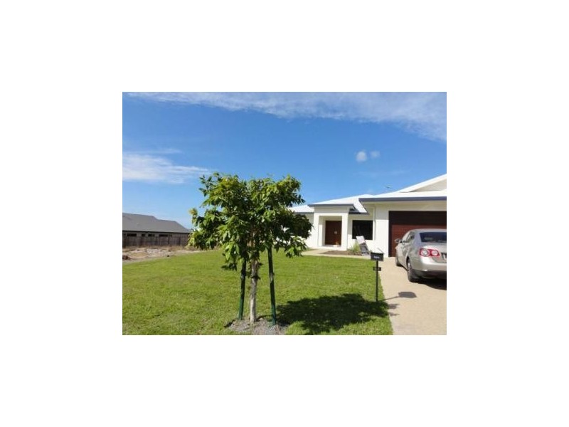 51 Rattray Street, Bushland Beach QLD 4818