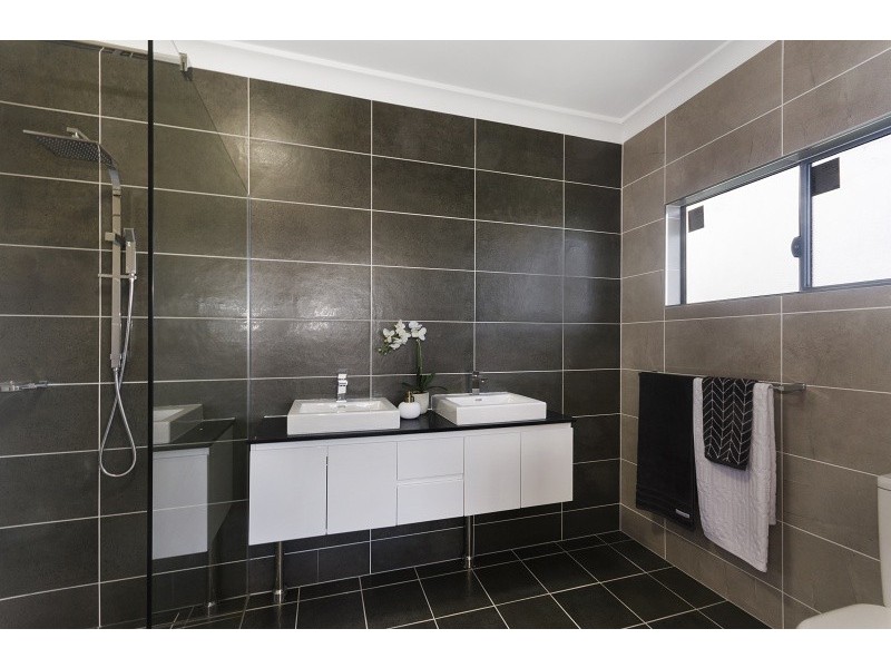 15 Featherwood Street, Mount Low QLD 4818